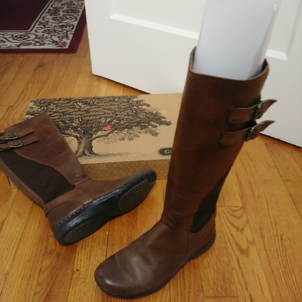 Size 6 Expandable Riding  Brown Boots
